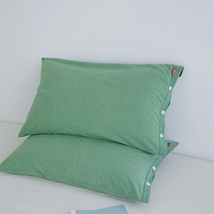 91家纺网 家纺一手货源 找家纺 安莱生活 2023新款水洗棉全棉色织高支高密纽扣款工艺单品枕套 嫩绿