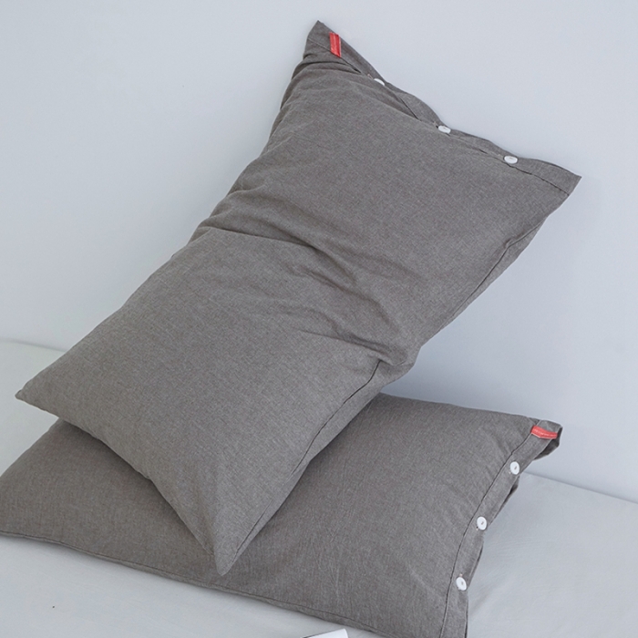 91家纺网 家纺一手货源 找家纺 安莱生活 2023新款水洗棉全棉色织高支高密纽扣款工艺单品枕套 浅咖