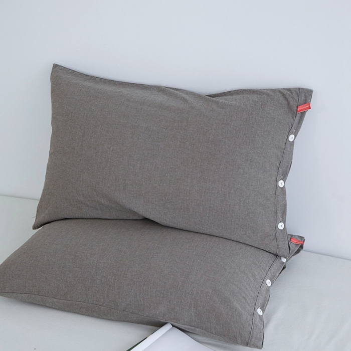 91家纺网 家纺一手货源 找家纺 安莱生活 2023新款水洗棉全棉色织高支高密纽扣款工艺单品枕套 浅咖