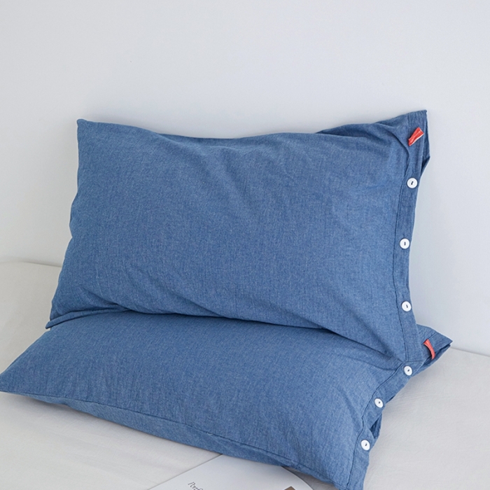 91家纺网 家纺一手货源 找家纺 安莱生活 2023新款水洗棉全棉色织高支高密纽扣款工艺单品枕套 深蓝