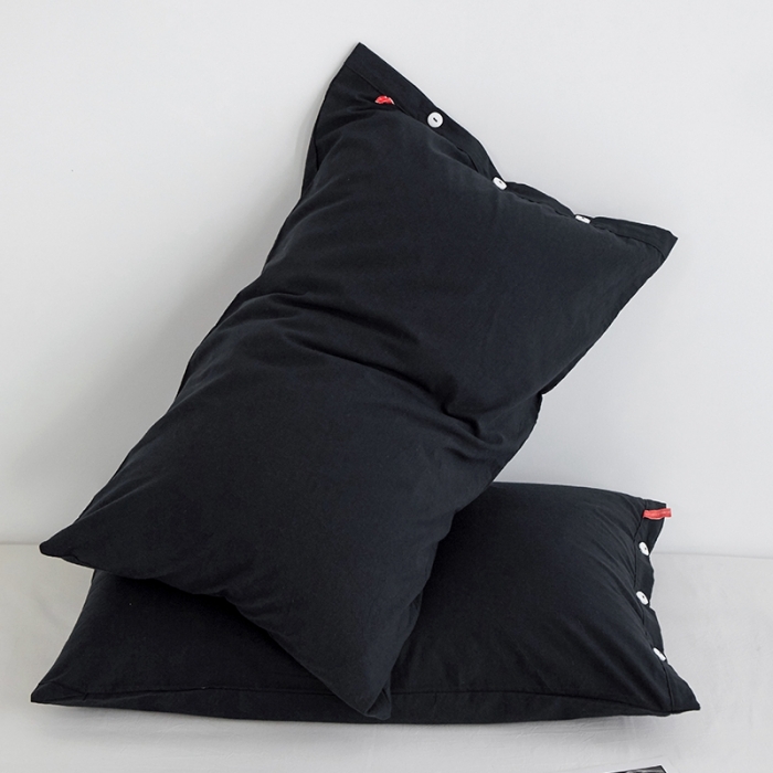 91家纺网 家纺一手货源 找家纺 安莱生活 2023新款水洗棉全棉色织高支高密纽扣款工艺单品枕套 炭黑