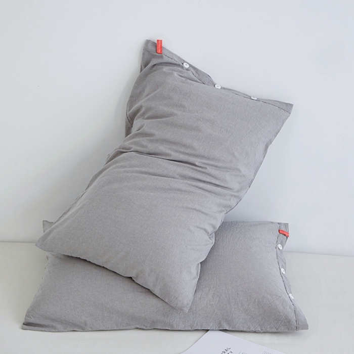 91家纺网 家纺一手货源 找家纺 安莱生活 2023新款水洗棉全棉色织高支高密纽扣款工艺单品枕套 银灰