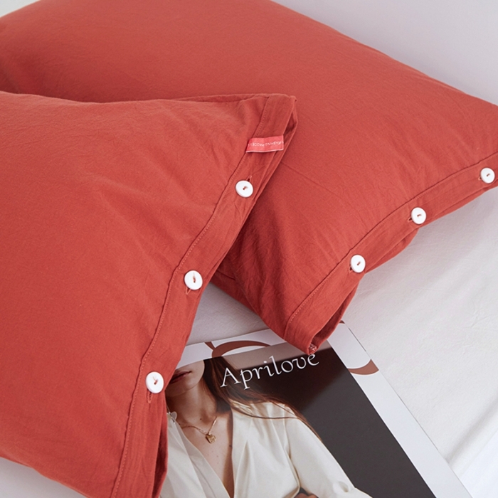 91家纺网 家纺一手货源 找家纺 安莱生活 2023新款水洗棉全棉色织高支高密纽扣款工艺单品枕套 砖红