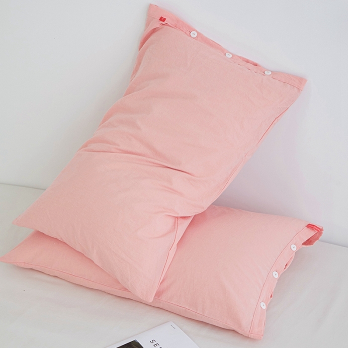 91家纺网 家纺一手货源 找家纺 （总）安莱生活 2023新款水洗棉全棉色织高支高密纽扣款工艺单品枕套