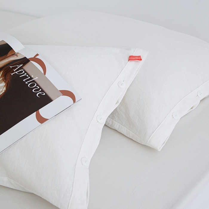 91家纺网 家纺一手货源 找家纺 安莱生活 2023新款水洗棉全棉色织高支高密纽扣款工艺单品枕套 纯白