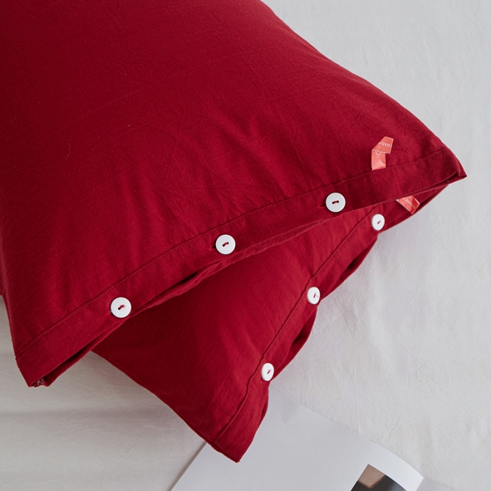 91家纺网 家纺一手货源 找家纺 安莱生活 2023新款水洗棉全棉色织高支高密纽扣款工艺单品枕套 大红