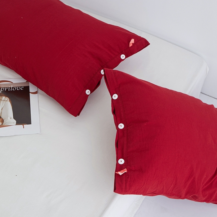 91家纺网 家纺一手货源 找家纺 安莱生活 2023新款水洗棉全棉色织高支高密纽扣款工艺单品枕套 大红