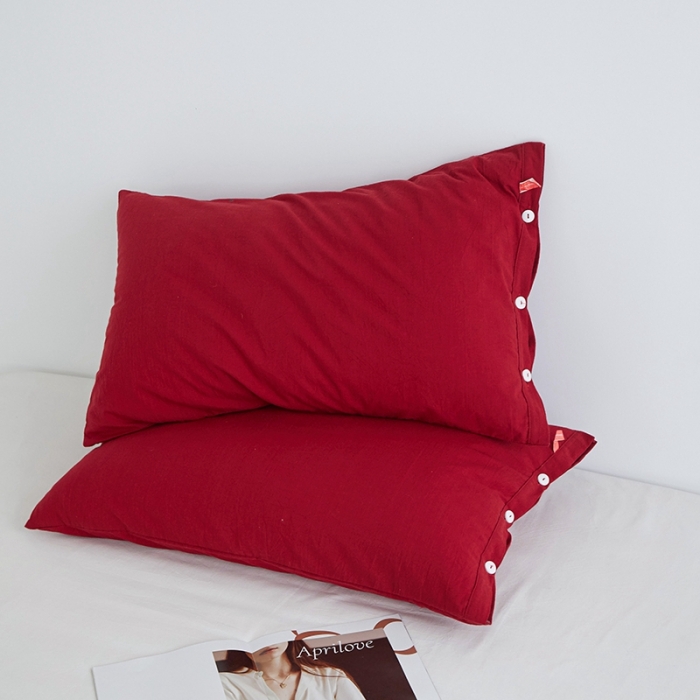 91家纺网 家纺一手货源 找家纺 安莱生活 2023新款水洗棉全棉色织高支高密纽扣款工艺单品枕套 大红