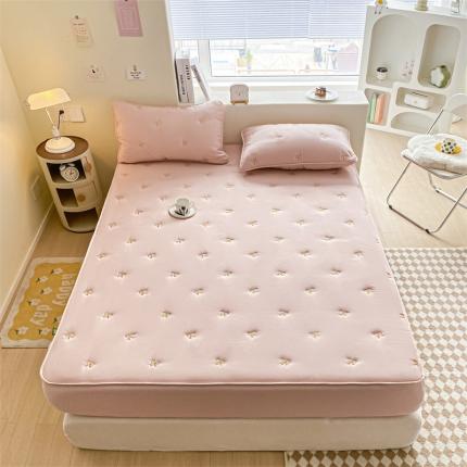 91家纺网 家纺一手货源 找家纺 居眠 2023新款A类大豆刺绣小清新床笠 蝴蝶结-粉玉