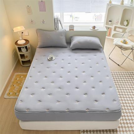 91家纺网 家纺一手货源 找家纺 居眠 2023新款A类大豆刺绣小清新床笠 蝴蝶结-蓝灰