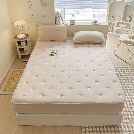 91家纺网 家纺一手货源 找家纺 居眠 2023新款A类大豆刺绣小清新床笠 蝴蝶结-奶咖