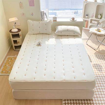 91家纺网 家纺一手货源 找家纺 居眠 2023新款A类大豆刺绣小清新床笠 郁金香-奶白