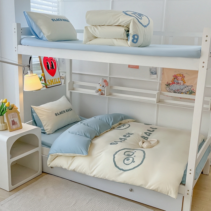 91家纺网 家纺一手货源 找家纺 眠帛 2023新款水洗棉毛巾绣煤球系列学生三件套六件套 煤球繁星蓝