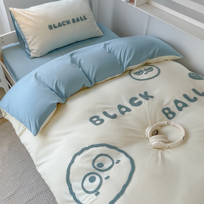 91家纺网 家纺一手货源 找家纺 眠帛 2023新款水洗棉毛巾绣煤球系列学生三件套六件套 煤球繁星蓝