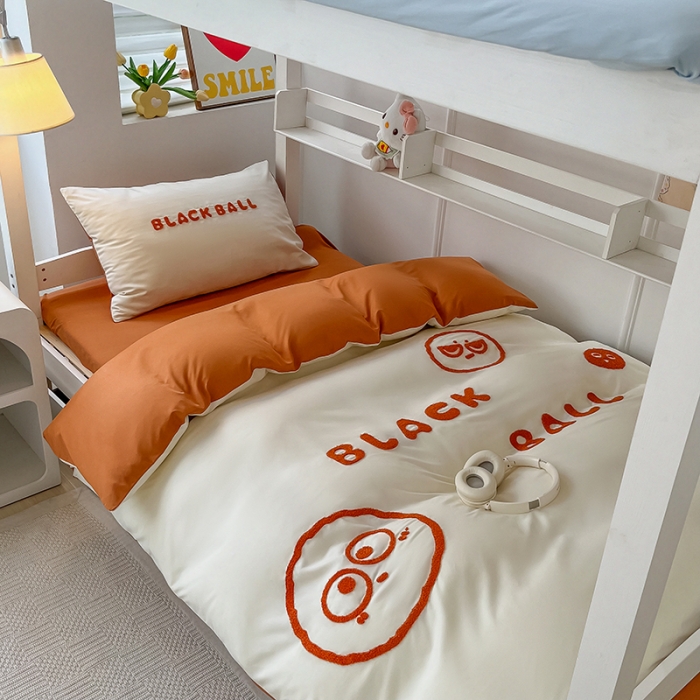 91家纺网 家纺一手货源 找家纺 眠帛 2023新款水洗棉毛巾绣煤球系列学生三件套六件套 煤球焦糖