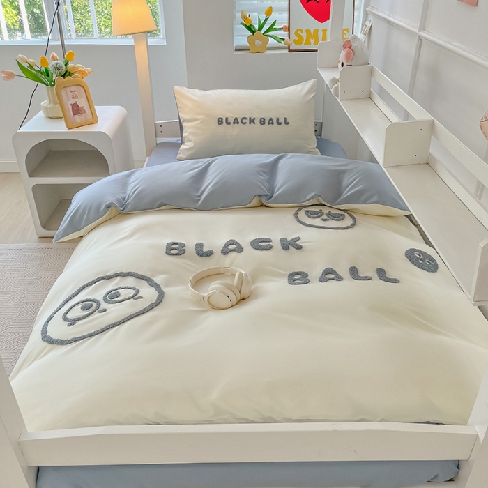 91家纺网 家纺一手货源 找家纺 眠帛 2023新款水洗棉毛巾绣煤球系列学生三件套六件套 煤球蓝灰