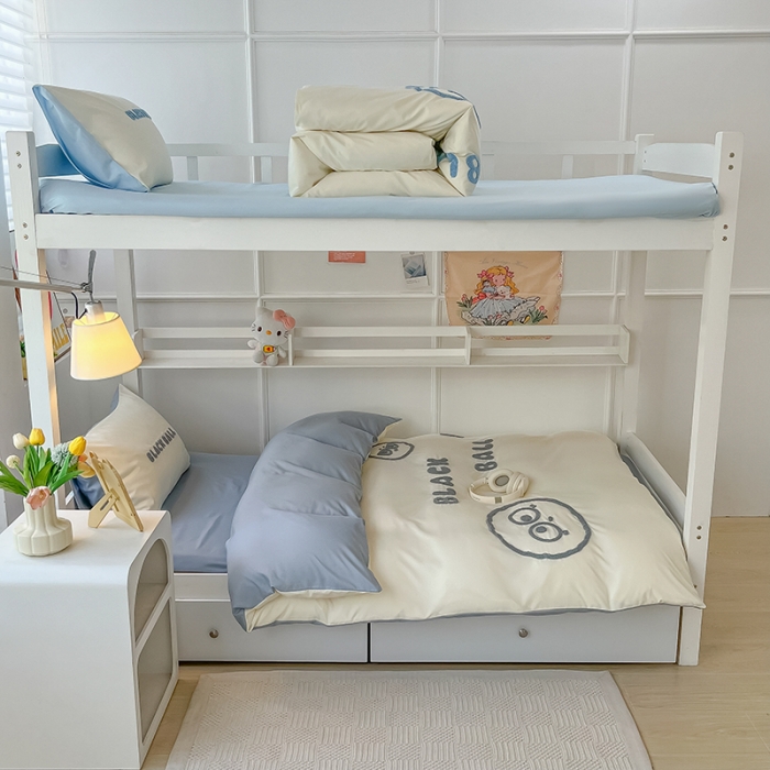 91家纺网 家纺一手货源 找家纺 眠帛 2023新款水洗棉毛巾绣煤球系列学生三件套六件套 煤球蓝灰