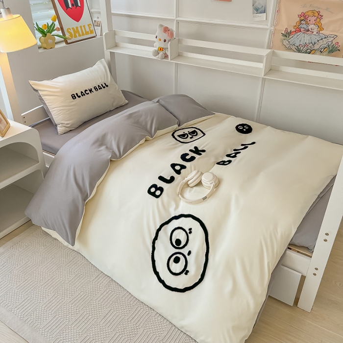 91家纺网 家纺一手货源 找家纺 眠帛 2023新款水洗棉毛巾绣煤球系列学生三件套六件套 煤球浅灰