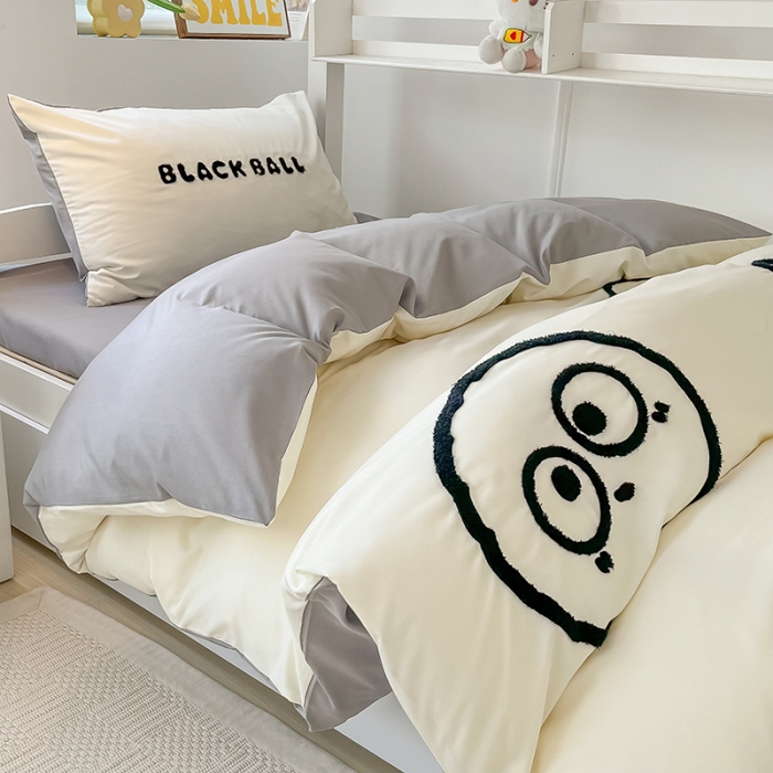 91家纺网 家纺一手货源 找家纺 眠帛 2023新款水洗棉毛巾绣煤球系列学生三件套六件套 煤球浅灰