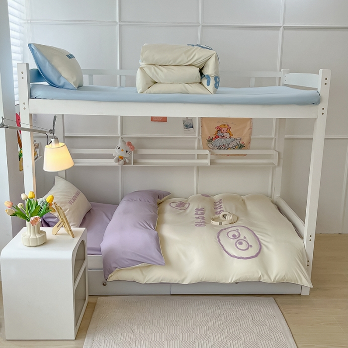 91家纺网 家纺一手货源 找家纺 眠帛 2023新款水洗棉毛巾绣煤球系列学生三件套六件套 煤球浅紫