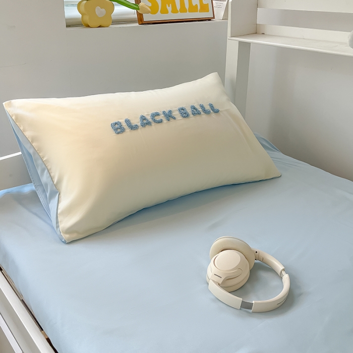 91家纺网 家纺一手货源 找家纺 眠帛 2023新款水洗棉毛巾绣煤球系列学生三件套六件套 煤球天空蓝