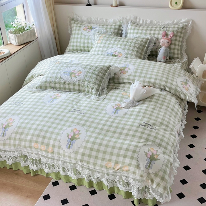 91家纺网 家纺一手货源 找家纺 添越 2024小清新韩版蕾丝款花边纯棉夹棉床盖三件套全棉茉彩-蕾丝款