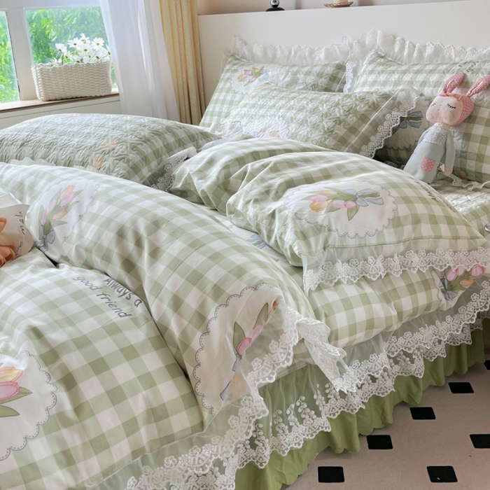 91家纺网 家纺一手货源 找家纺 添越 2024小清新韩版蕾丝款花边纯棉夹棉床盖三件套全棉茉彩-蕾丝款