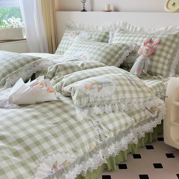 91家纺网 家纺一手货源 找家纺 添越 2024小清新韩版蕾丝款花边纯棉夹棉床盖三件套全棉茉彩-蕾丝款