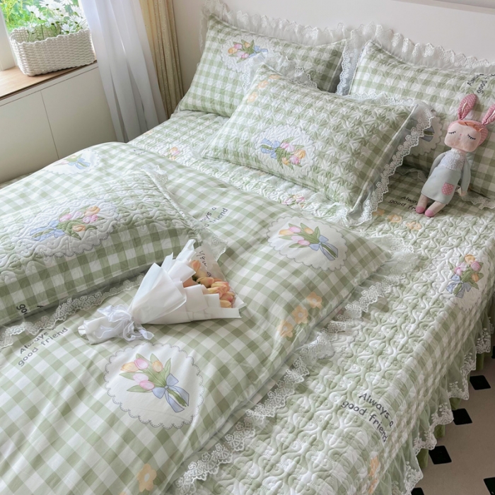 91家纺网 家纺一手货源 找家纺 添越 2024小清新韩版蕾丝款花边纯棉夹棉床盖三件套全棉茉彩-蕾丝款