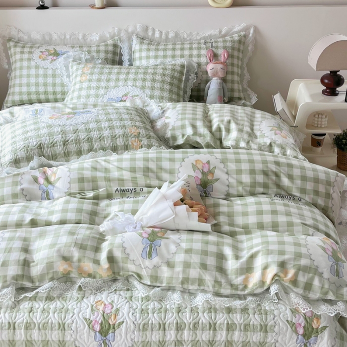 91家纺网 家纺一手货源 找家纺 添越 2024小清新韩版蕾丝款花边纯棉夹棉床盖三件套全棉茉彩-蕾丝款