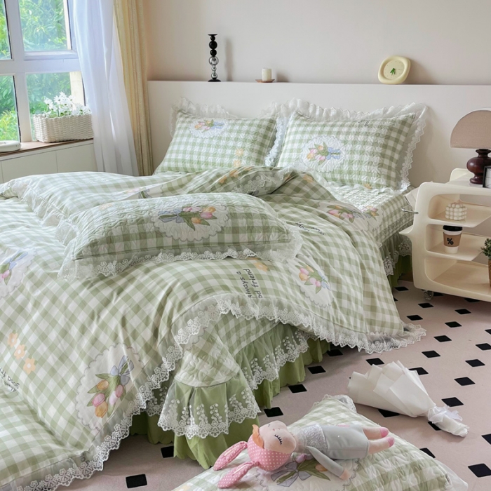 91家纺网 家纺一手货源 找家纺 添越 2024小清新韩版蕾丝款花边纯棉夹棉床盖三件套全棉茉彩-蕾丝款