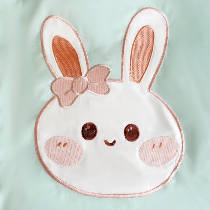 91家纺网 家纺一手货源 找家纺 娜娜 2023新款水洗棉刺绣素色学生三件套 萌萌兔-青色