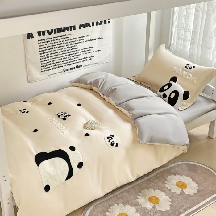 91家纺网 家纺一手货源 找家纺 娜娜 2023新款水洗棉刺绣素色学生三件套 熊猫嘟嘟-白灰