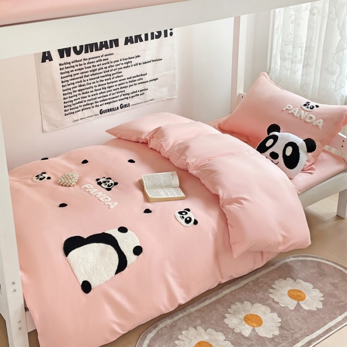 91家纺网 家纺一手货源 找家纺 娜娜 2023新款水洗棉刺绣素色学生三件套 熊猫嘟嘟-粉