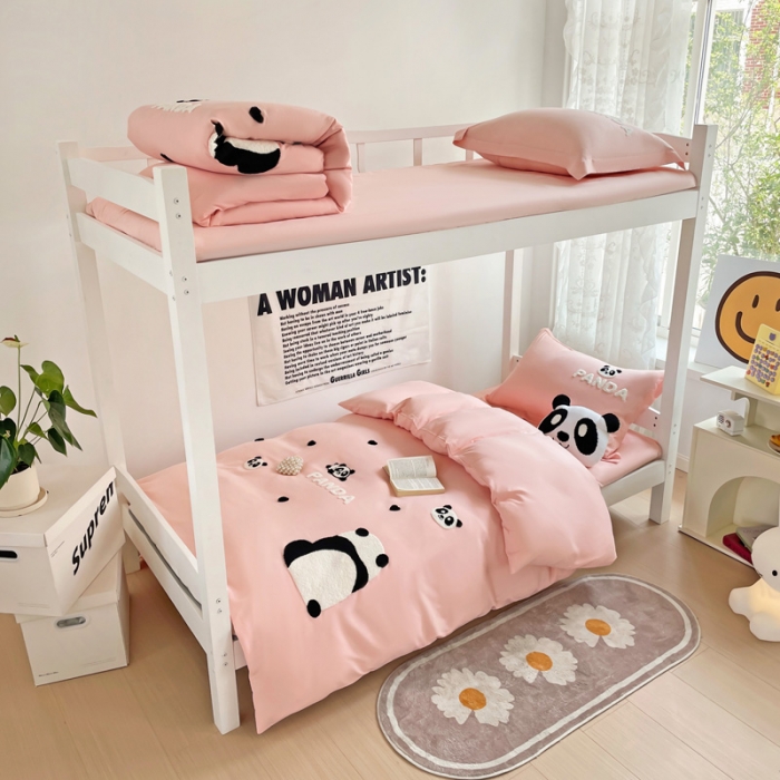 91家纺网 家纺一手货源 找家纺 娜娜 2023新款水洗棉刺绣素色学生三件套 熊猫嘟嘟-粉