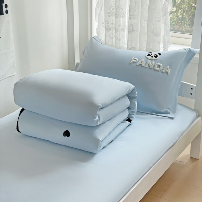 91家纺网 家纺一手货源 找家纺 娜娜 2023新款水洗棉刺绣素色学生三件套 熊猫嘟嘟-天空蓝