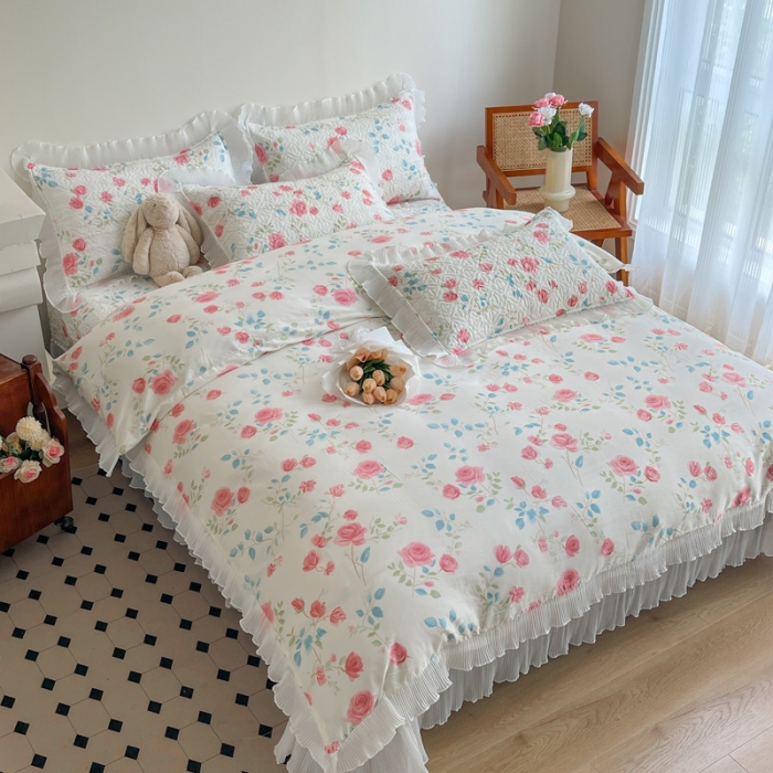 91家纺网 家纺一手货源 找家纺 添越 2024小清新韩版蕾丝花边纯棉夹棉床盖三件套全棉初夏花蕊