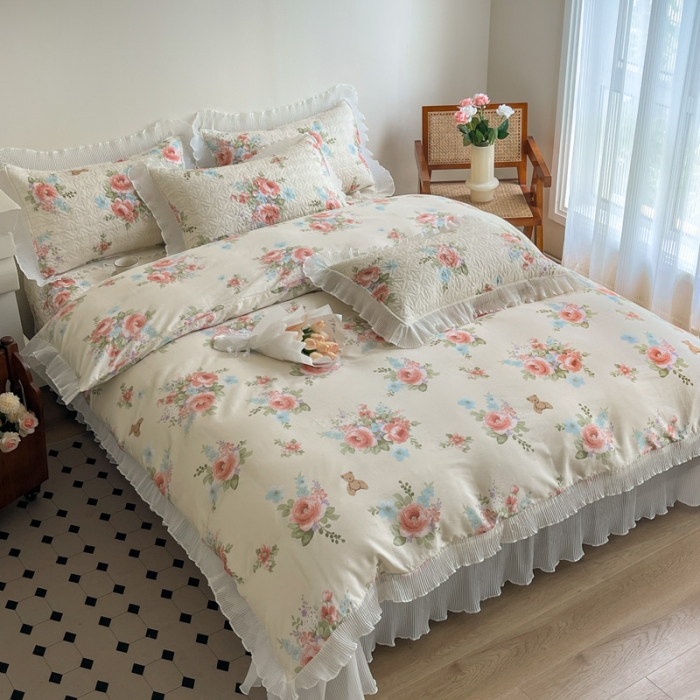 91家纺网 家纺一手货源 找家纺 添越 2024小清新韩版蕾丝花边纯棉夹棉床盖三件套全棉佳人有约