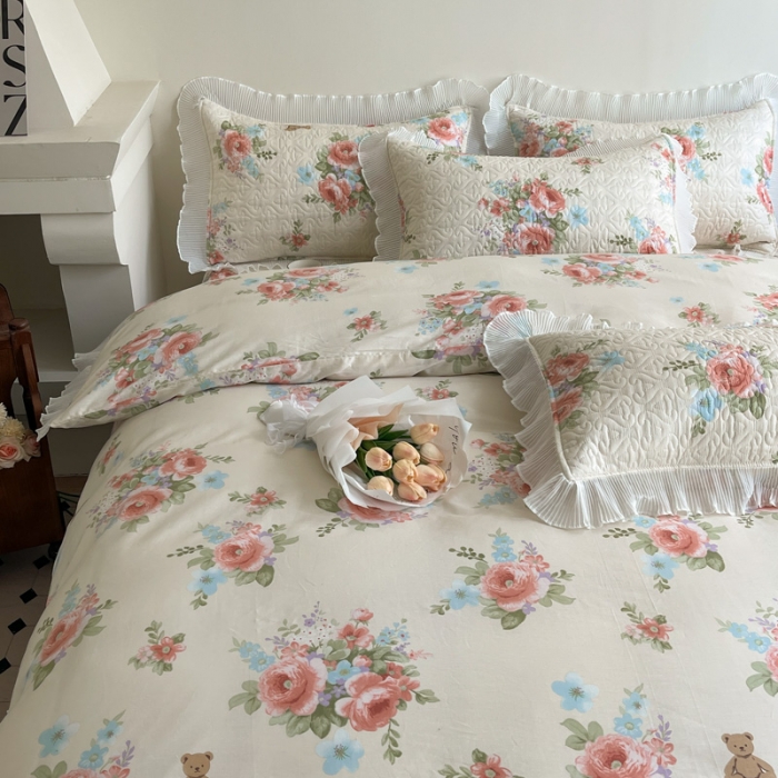 91家纺网 家纺一手货源 找家纺 添越 2024小清新韩版蕾丝花边纯棉夹棉床盖三件套全棉佳人有约