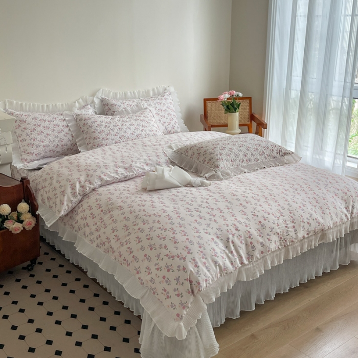 91家纺网 家纺一手货源 找家纺 添越 2024小清新韩版蕾丝花边纯棉夹棉床盖三件套全棉恋恋花梦