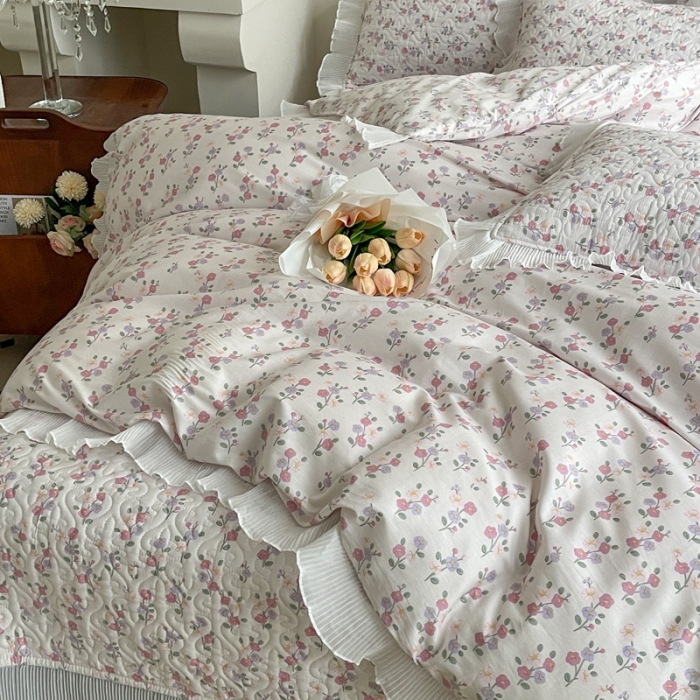 91家纺网 家纺一手货源 找家纺 添越 2024小清新韩版蕾丝花边纯棉夹棉床盖三件套全棉恋恋花梦