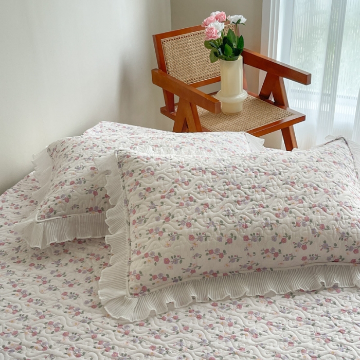 91家纺网 家纺一手货源 找家纺 添越 2024小清新韩版蕾丝花边纯棉夹棉床盖三件套全棉恋恋花梦