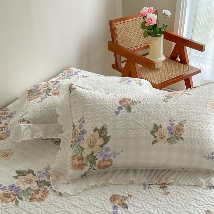 91家纺网 家纺一手货源 找家纺 添越 2024小清新韩版蕾丝花边纯棉夹棉床盖三件套全棉南国佳人