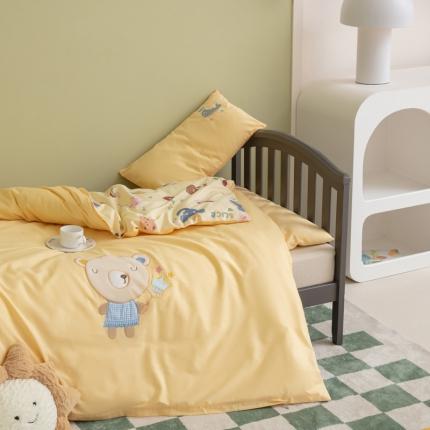 91家纺网 家纺一手货源 找家纺 总喜多兔 2023新款40支13372纯棉小小梦绣花幼儿园被子三件套