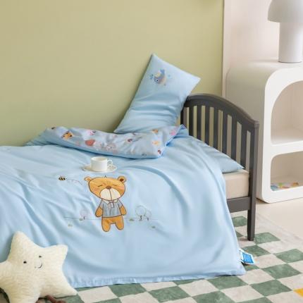 91家纺网 家纺一手货源 找家纺 总喜多兔 2023新款40支13372纯棉小小梦绣花幼儿园被子三件套