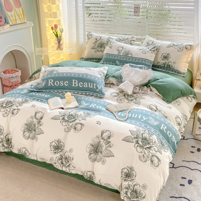 91家纺网 家纺一手货源 找家纺 红日子 2023新款斜纹印花四件套 浓情花韵