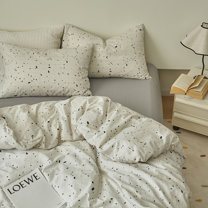 91家纺网 家纺一手货源 找家纺 窝米 2023新款13370全棉四件套简约风系列四件套 平行时空