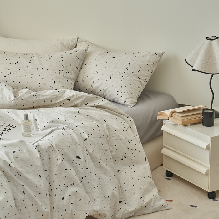 91家纺网 家纺一手货源 找家纺 窝米 2023新款13370全棉四件套简约风系列四件套 平行时空