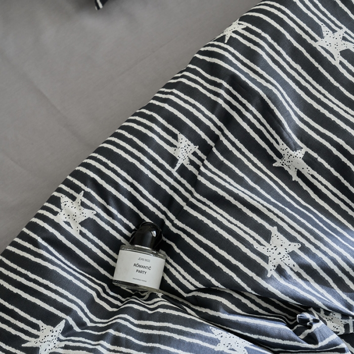 91家纺网 家纺一手货源 找家纺 窝米 2023新款13370全棉四件套简约风系列四件套 小王子