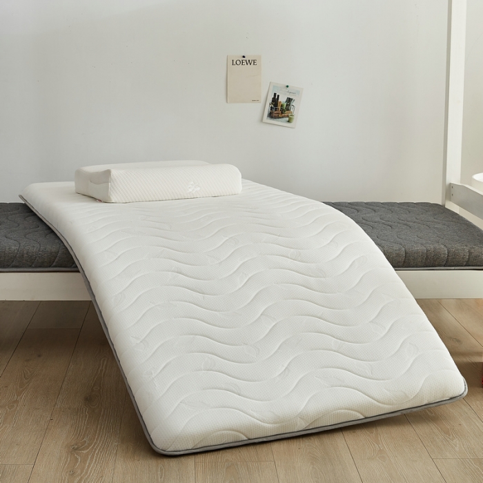 91家纺网 家纺一手货源 找家纺 锦丝钰床垫 2025新款学生多功能冰藤针织棉双面四季两用床垫 波浪白